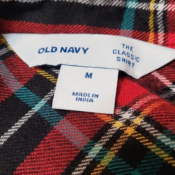Old Navy woman's plaid button up shirt medium - Picture 4 of 4